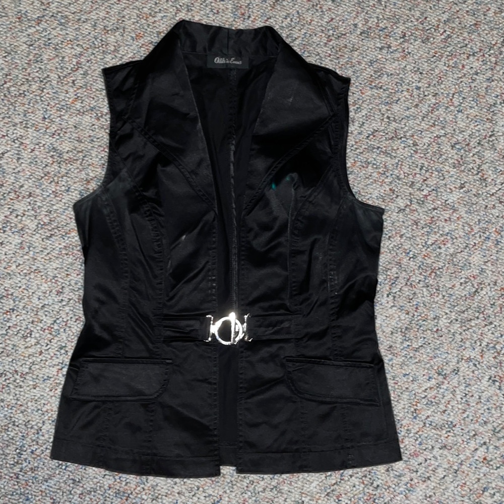 Odds ‘n Ends Juniors Small Black Belted Vest